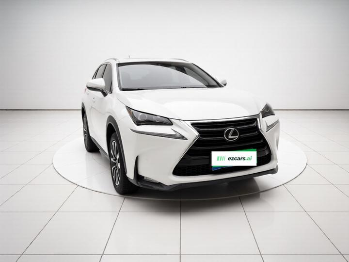NX 2015 200t photo 3