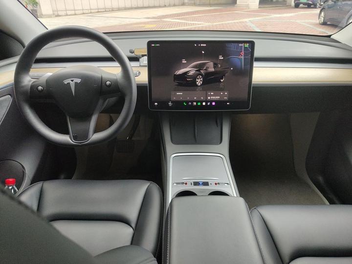 Model Y 2022 Facelift RWD photo 5