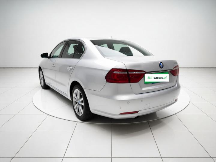 Lavida 2013 Facelift Classic 1.6L MT photo 4