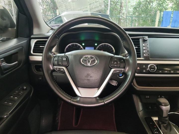Highlander 2015 2.0T RWD Luxury 7-Seater photo 6