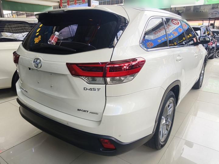 Highlander 2018 2.0T AWD Luxury 7-Seater China VI photo 4
