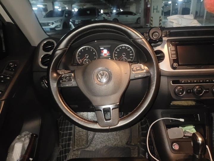 Tiguan 2015 1.8TSI AT RWD Luxury photo 3