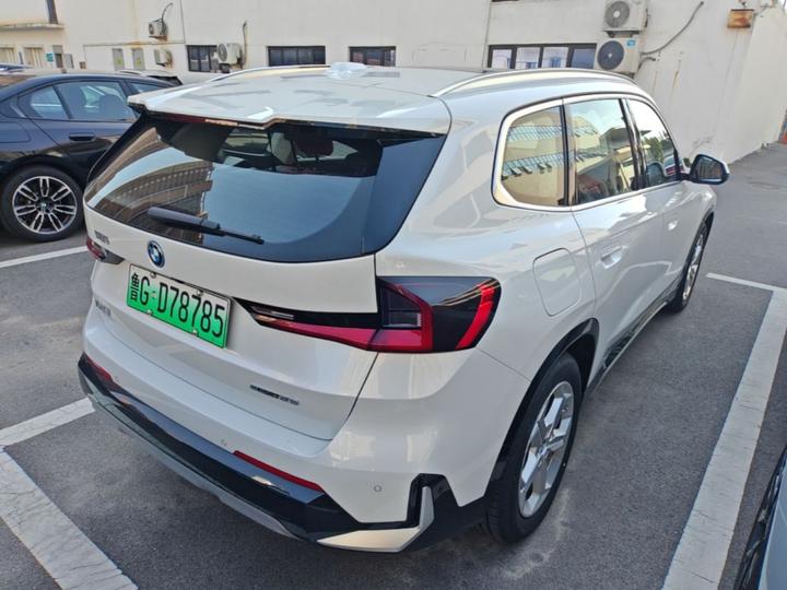 iX1 2025 eDrive25L X Design Package photo 4