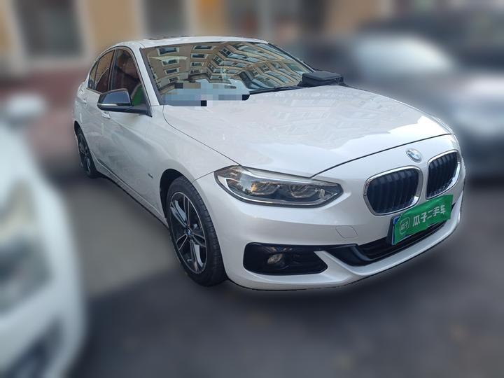 1 Series 2017 118i Sport photo 3