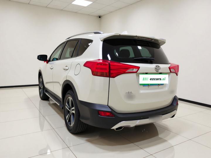 RAV4 2015 2.0L CVT RWD photo 4