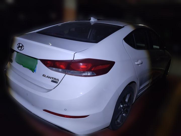 Elantra 2016 1.6L AT Smart Elite photo 4