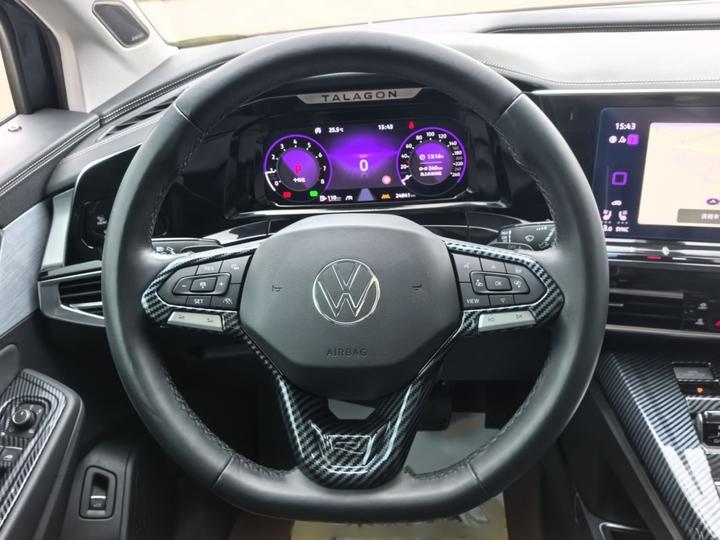 2024 530TSI AWD Flagship Pro 6-Seater photo 2