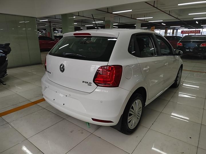 Polo 2016 1.6L AT Comfort photo 6