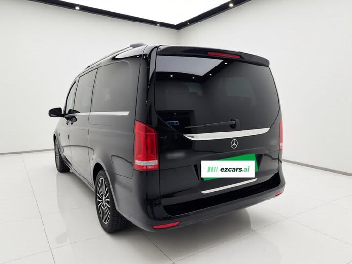 V-Class 2018 V 260 Premium China VI photo 4