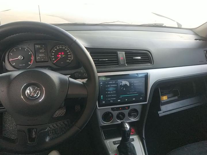 Lavida 2013 Facelift Classic 1.6L AT photo 5