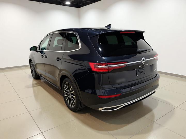 Viloran 2026 380TSI Premium photo 4