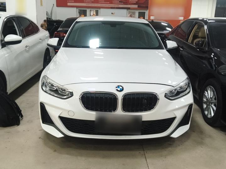 1 Series 2022 120i M Sport photo 2