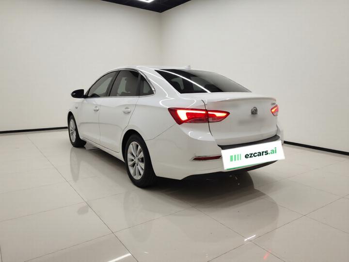 Excelle 2021 Facelift Classic 1.5L AT Elite photo 4