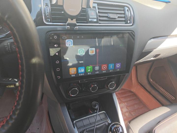 Sagitar 2015 230TSI MT Comfort photo 5