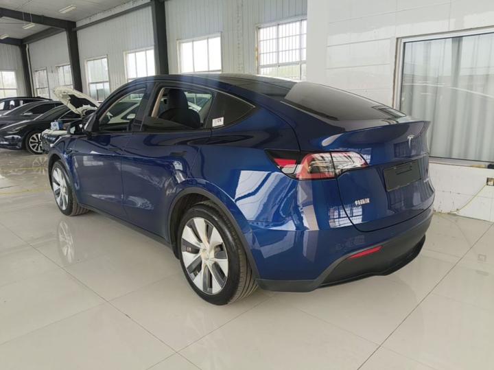 Model Y 2022 RWD photo 4