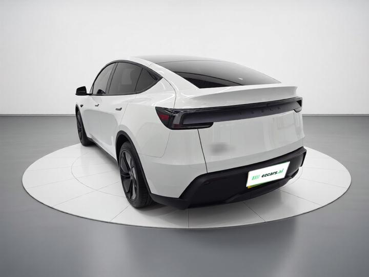 Model Y 2026 RWD photo 4
