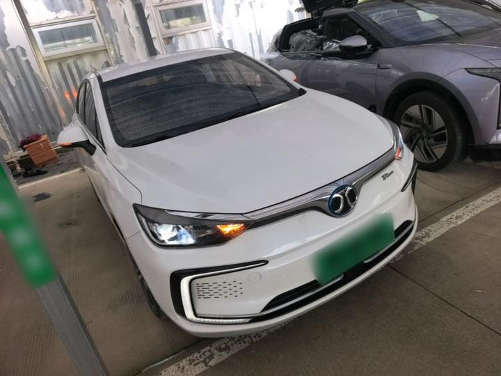 BAIC EU5 2020 Classic R500 photo 3