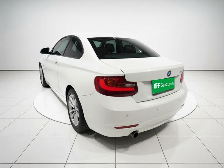 2 Series Imported 2015 218i photo 4