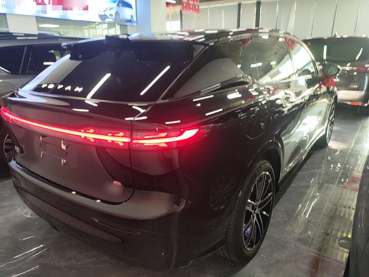 Voyah 2025 AWD Qiankun photo 4