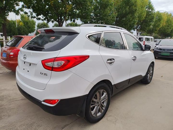 ix35 2015 2.0L AT RWD Smart IV photo 4