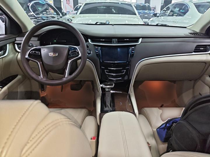 XTS 2017 28T Tech photo 5