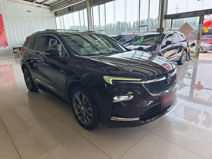 2020 28T AWD Avenir photo 3