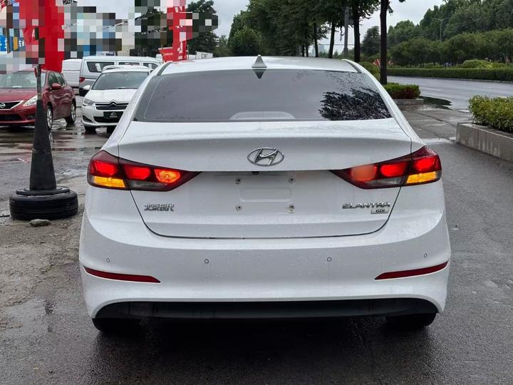Elantra 2016 1.6L AT Smart Elite photo 3
