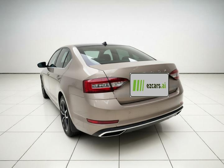 Octavia 2020 TSI280 DSG Luxury photo 4
