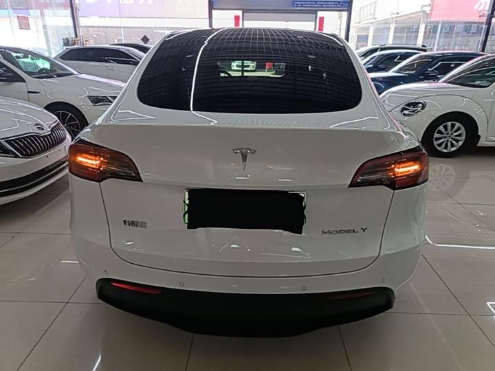 Model Y 2021 Standard Range RWD photo 3
