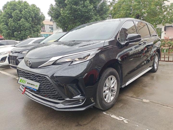 Granvia 2024 2.5L Hybrid Comfort