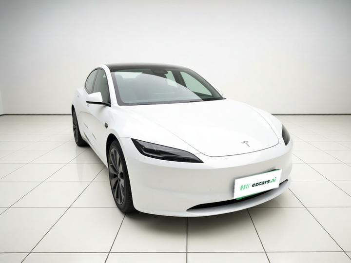 Model 3 2023 Long Range AWD photo 3