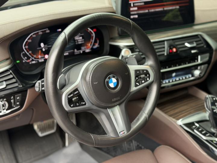 5 Series 2022 Facelift 530Li Exclusive M Sport Package photo 3