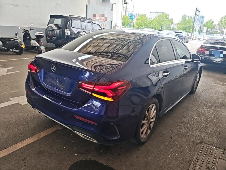 A-Class 2020 Facelift A 200 L Sport Dynamic photo 4