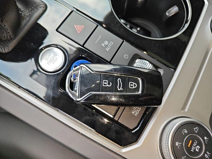Touareg 2021 3.0TSI Classic Sport Package photo 8