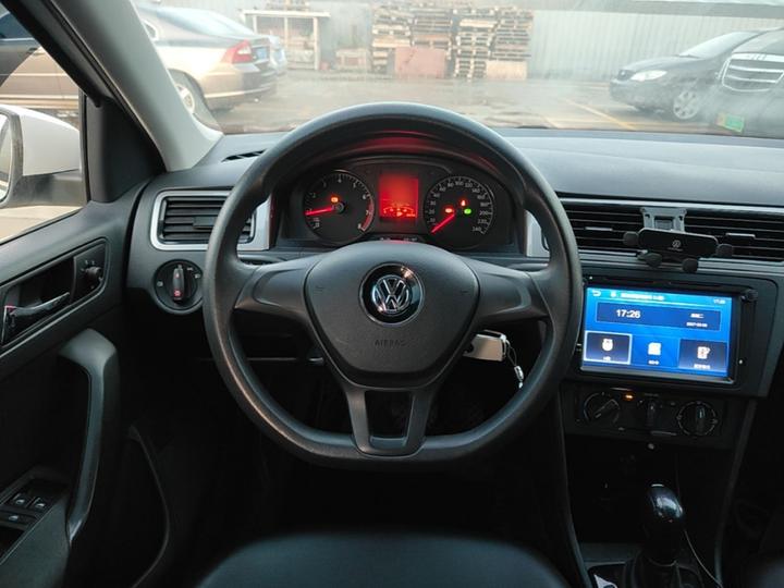 Santana 2015 1.6L AT photo 6
