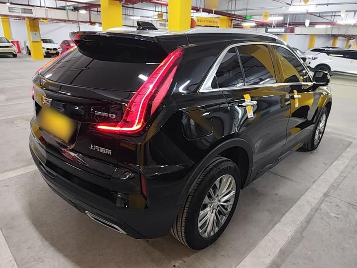 XT4 2024 28T RWD Luxury photo 4