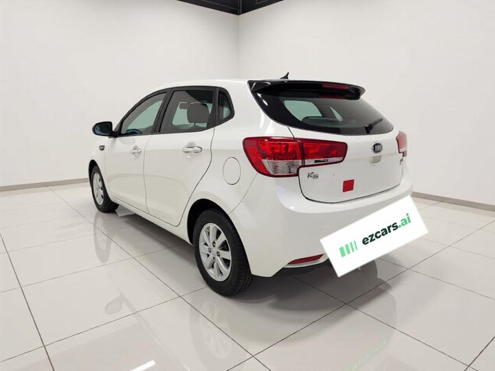 K2 2015 Hatchback 1.4L AT GLS photo 4