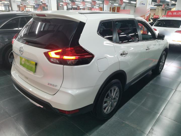 X-Trail 2023 Classic 2.0L RWD Connected Comfort photo 4
