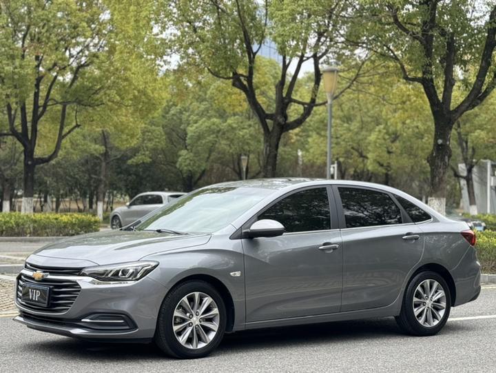Cruze 2022 320 AT
