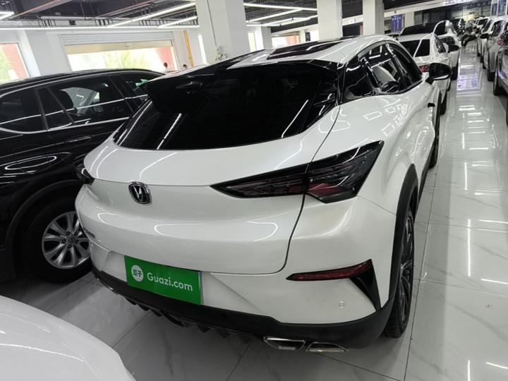 UNI-T 2020 1.5T Premium photo 3