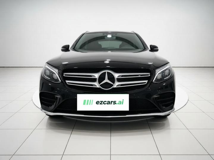 GLC 2017 GLC 300 4MATIC Dynamic photo 2