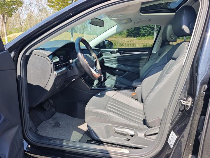 Passat 2023 Facelift 280TSI Business photo 7