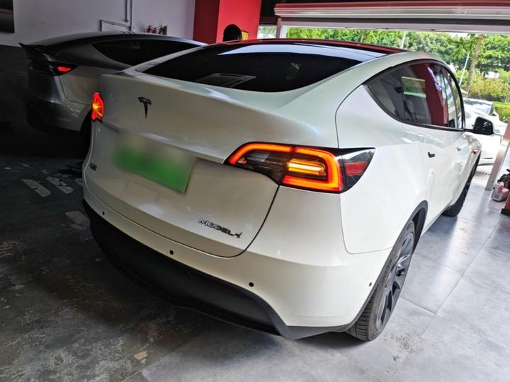 Model Y 2021 Standard Range RWD photo 4