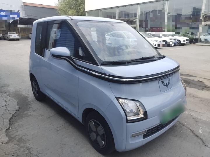 Wuling Air ev 2023 4-Seater - Standard photo 3