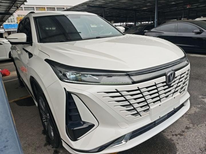 CS75 PLUS 2023 3rd Gen 1.5T AT Premium photo 3