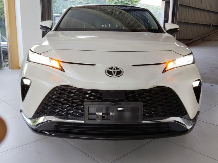 2022 2.0L CVT RWD Premium photo 2
