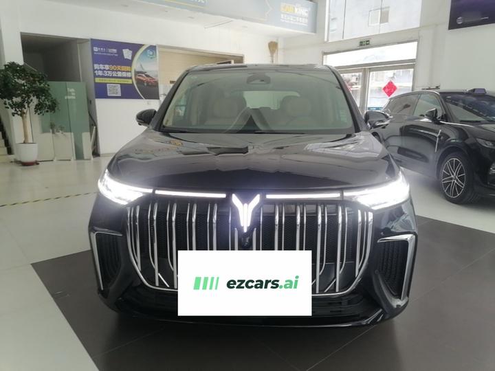 Voyah Dreamer 2024 PHEV Extended Range Flagship photo 2