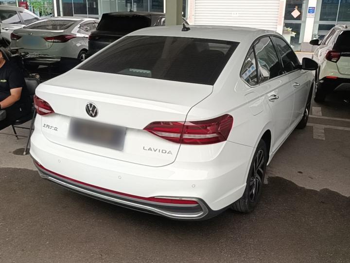 Lavida 2023 1.5L AT photo 4
