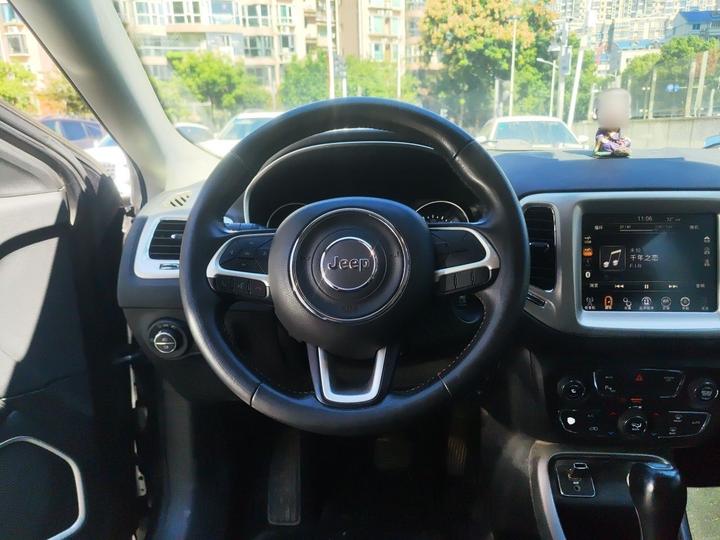Compass 2017 200T AT photo 7