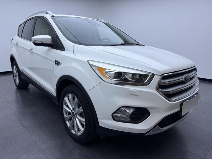 Kuga 2017 EcoBoost 180 AWD photo 3